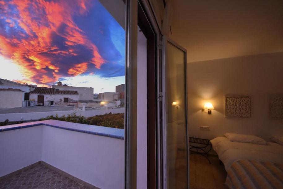 Hotel Montesion Luz Del Desierto Лукайнена-де-лас-Торрес Экстерьер фото