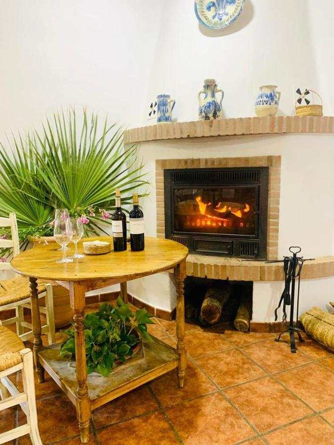 Hotel Montesion Luz Del Desierto Лукайнена-де-лас-Торрес Экстерьер фото