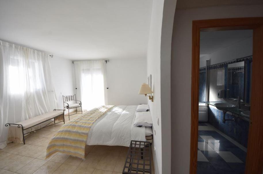 Hotel Montesion Luz Del Desierto Лукайнена-де-лас-Торрес Экстерьер фото