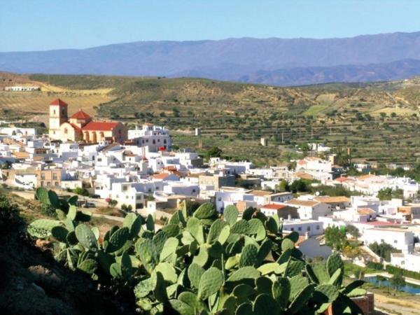 Hotel Montesion Luz Del Desierto Лукайнена-де-лас-Торрес Экстерьер фото