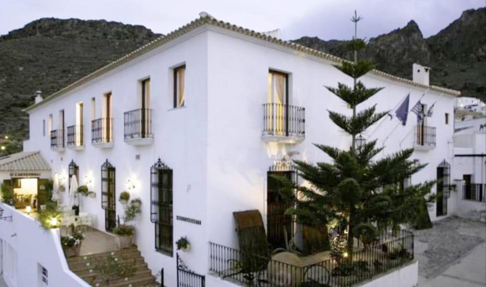 Hotel Montesion Luz Del Desierto Лукайнена-де-лас-Торрес Экстерьер фото